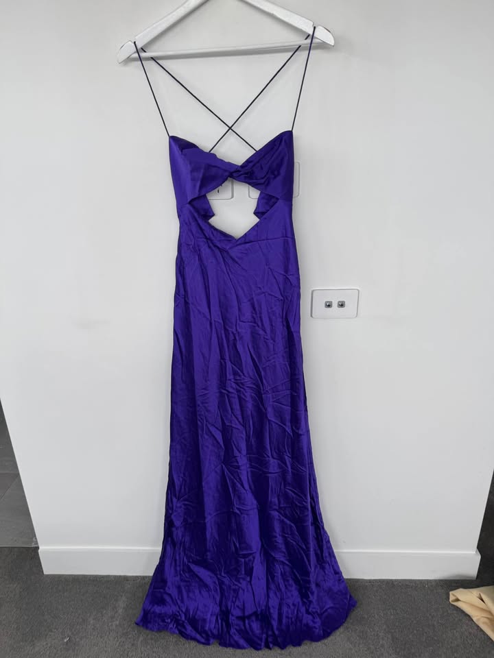 The Sei Silk Maxi Dress - size 4 (8)