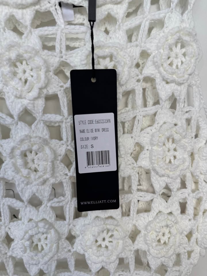 Elliatt Knit Dress - size small BNWT