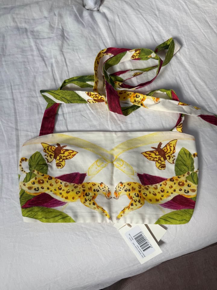 Maku Top - size 8 BNWT