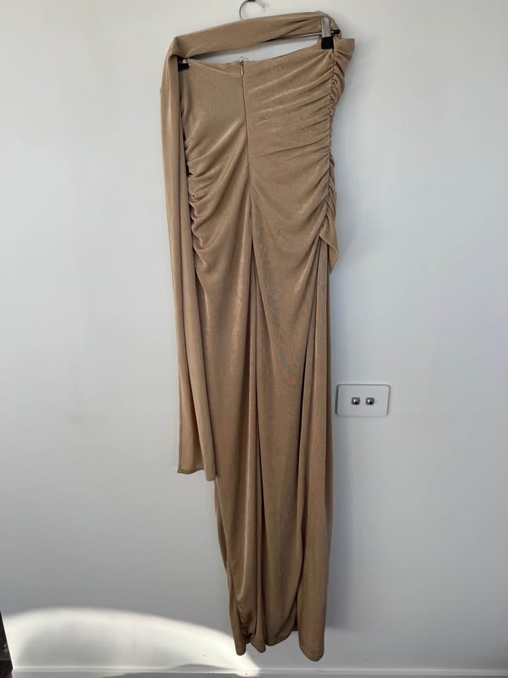 Tohja Maxi Dress - size 10