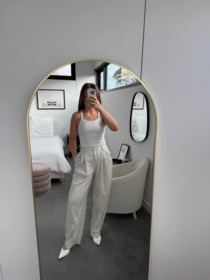 Dissh Pants - size 8