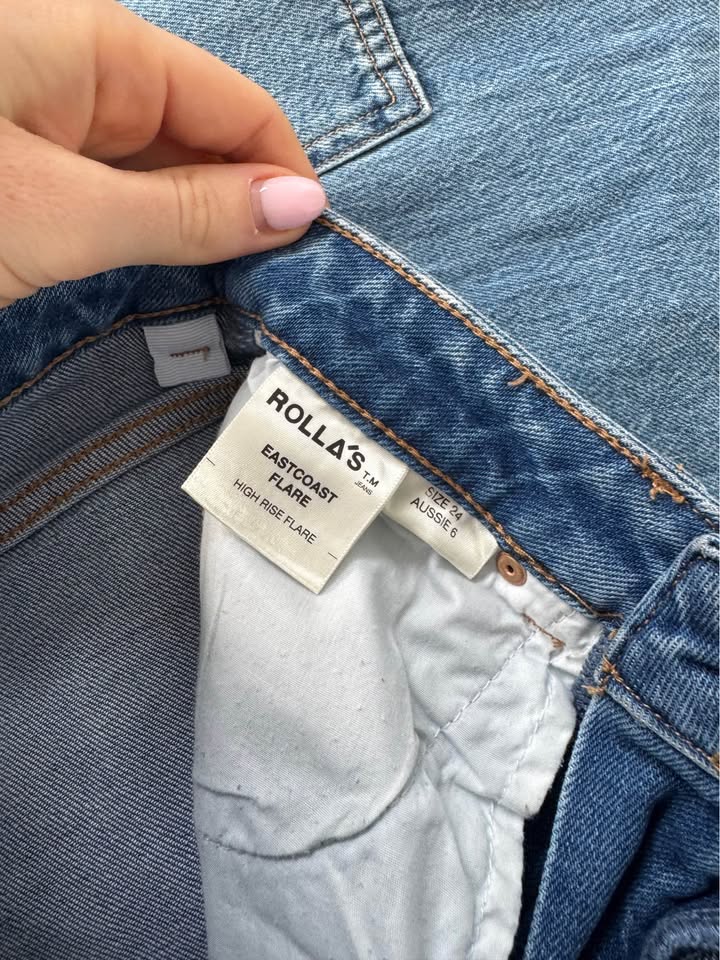 Rolla’s Flare Jeans - size 6
