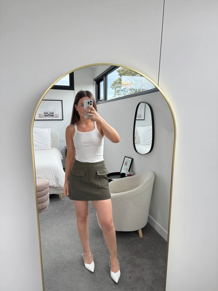 Mosssman Skirt - size 8
