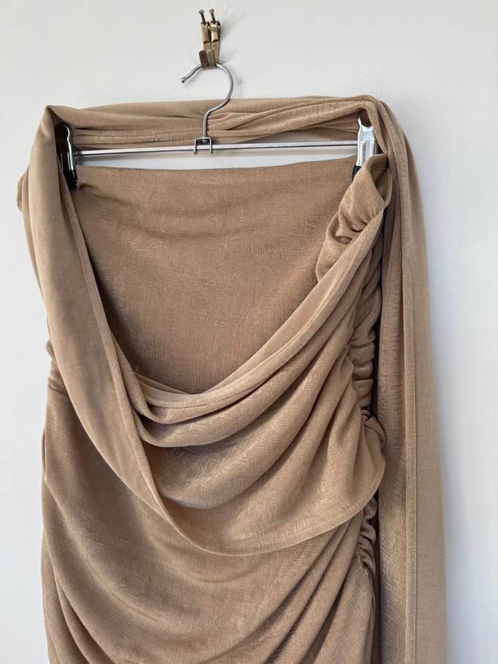 Tohja Maxi Dress - size 10