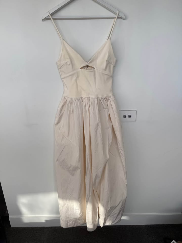 Esse Maxi Dress - size 8