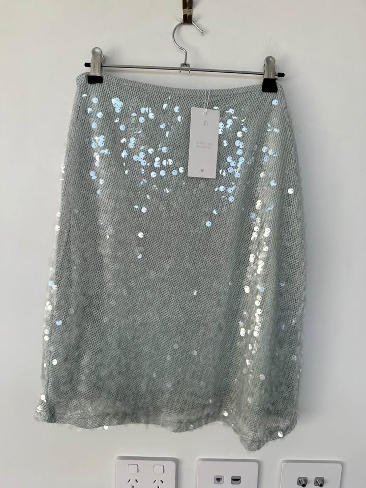 Desero Jacare Sequin Skirt - size small BNWT