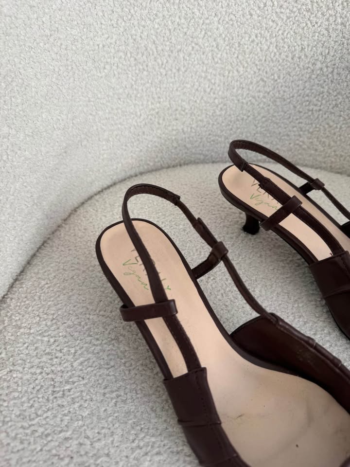 Verali Heels - size 39 NEW