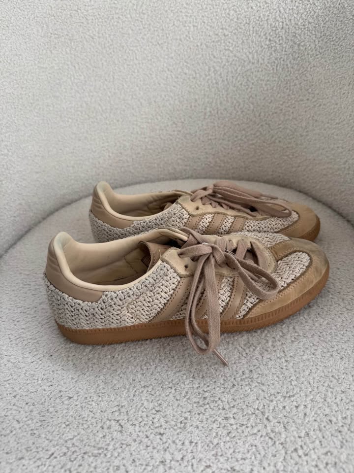 Adidas Samba Runner - size 39 1/3