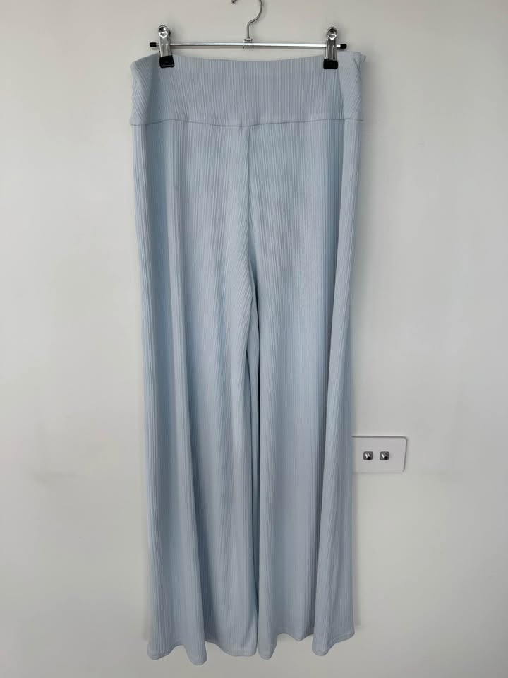 Sancia Pants - size medium BNWT