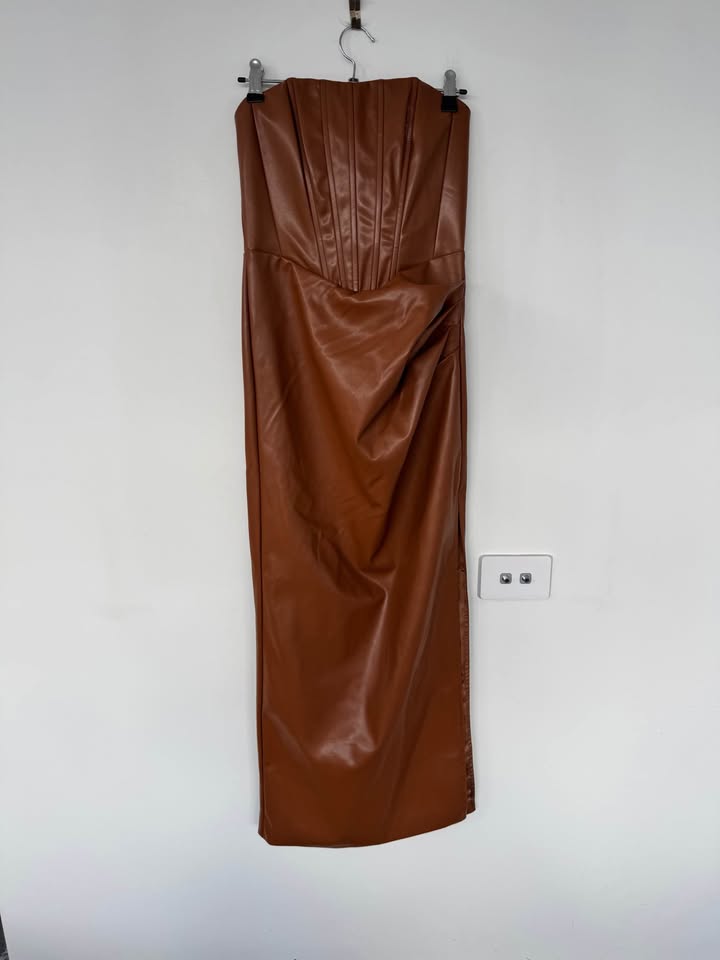 Showpo Dress - size 10 BNWT