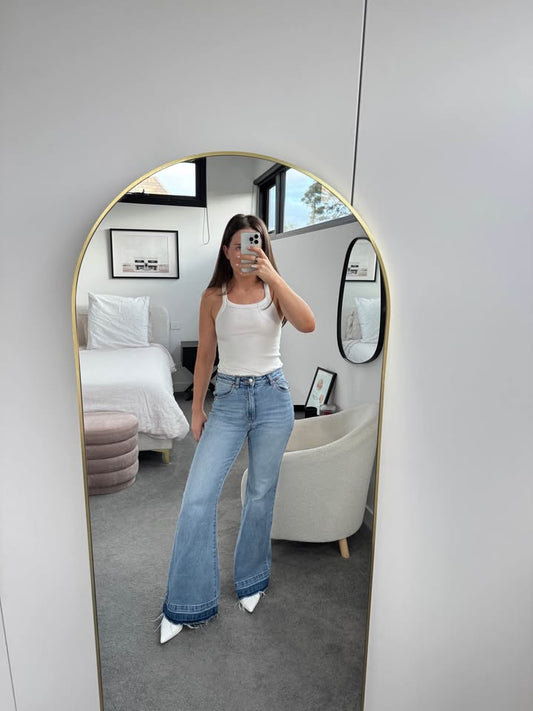 Rolla’s Flare Jeans - size 6