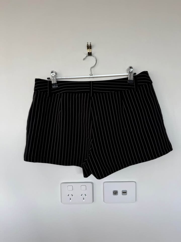 Pepper Mayo Shorts - size 6 BNWT