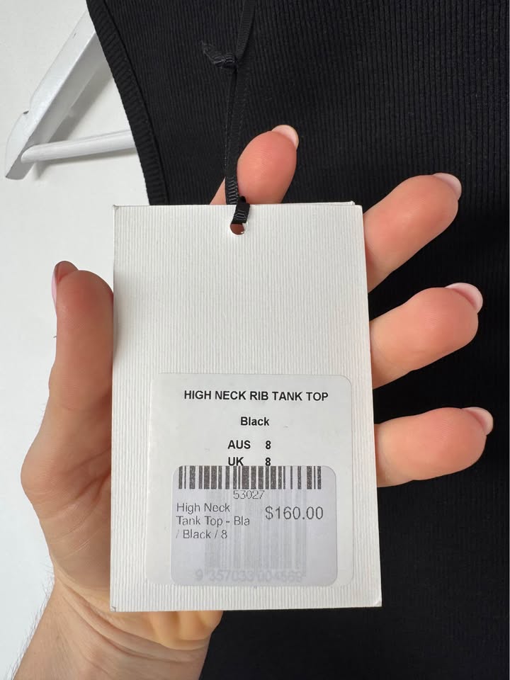 Esse Tank - size 8 BNWT