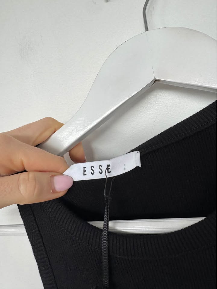 Esse Tank - size 8 BNWT
