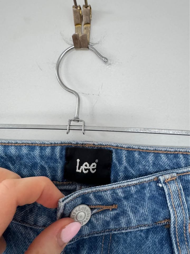 Lee Jeans - size 8