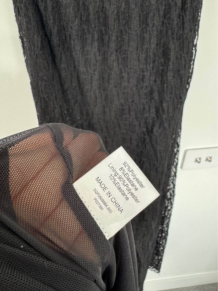 Dissh Lace Skirt - size medium