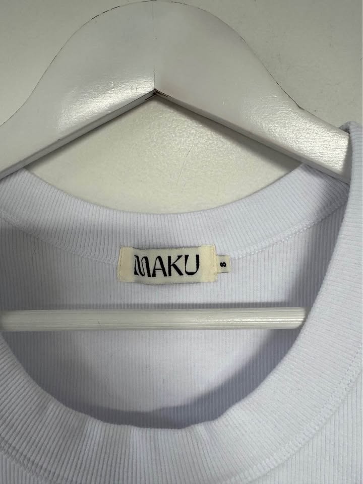 Maku Tank - size 8