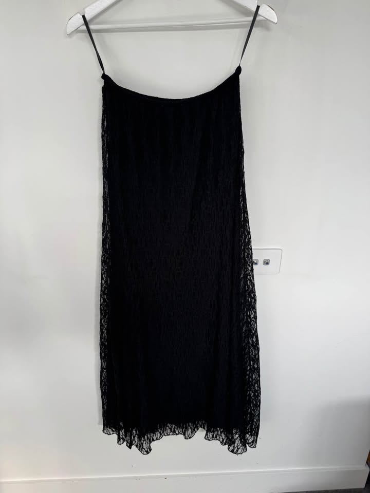 Dissh Lace Skirt - size medium