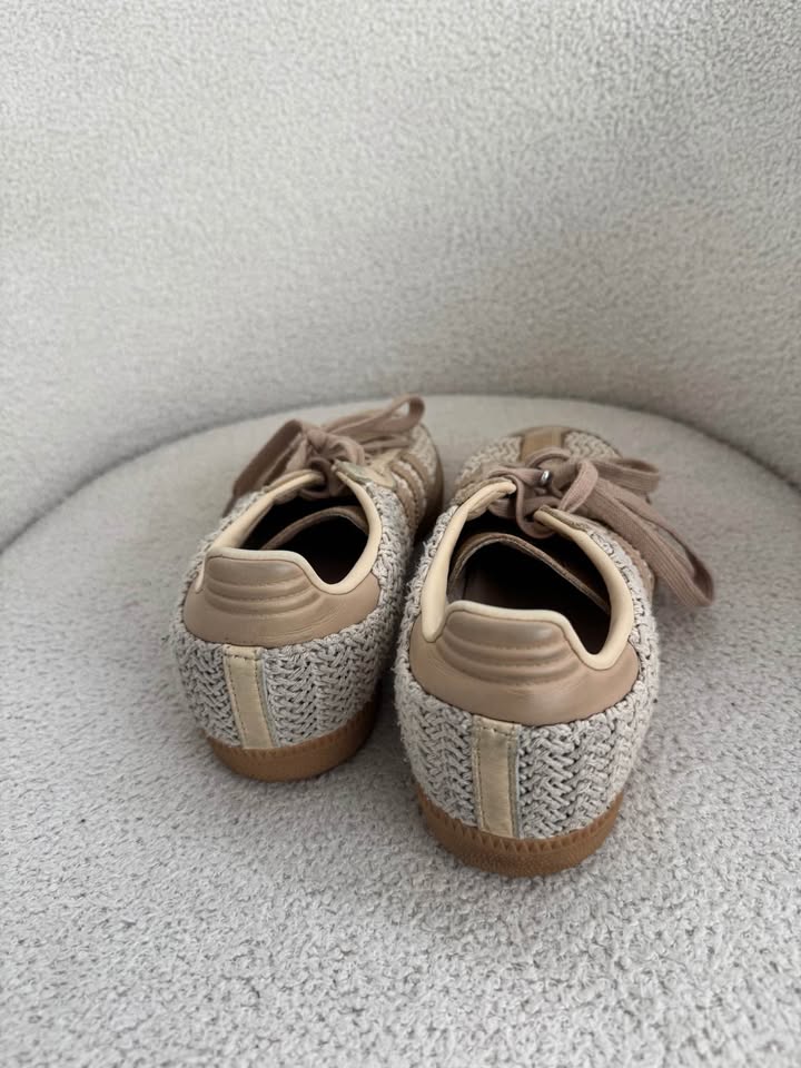 Adidas Samba Runner - size 39 1/3