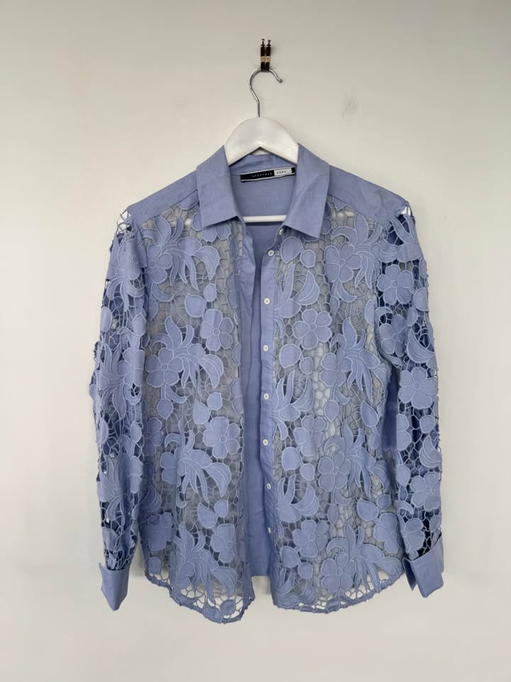Sportsmax Shirt - size 10