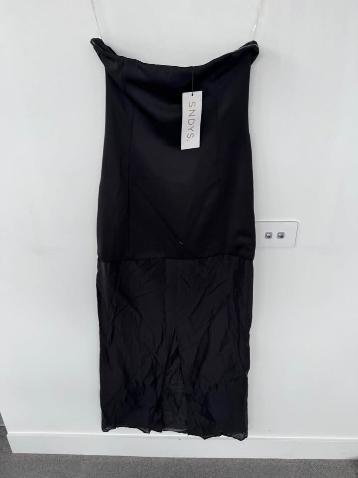 SNDYS Dress - size medium BNWT