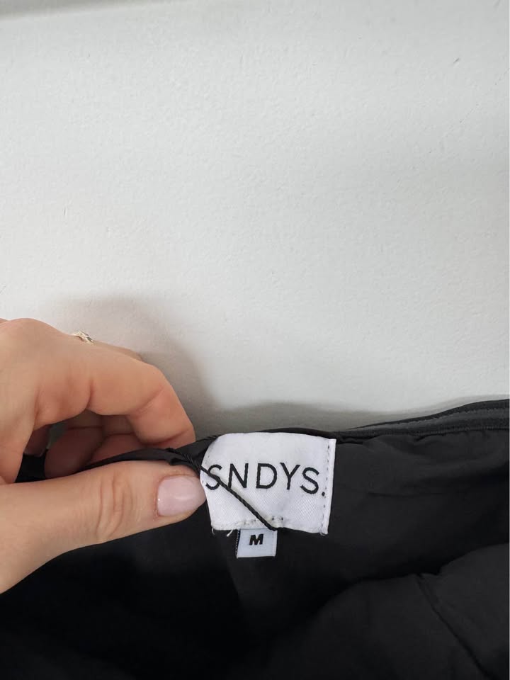 SNDYS Dress - size medium BNWT