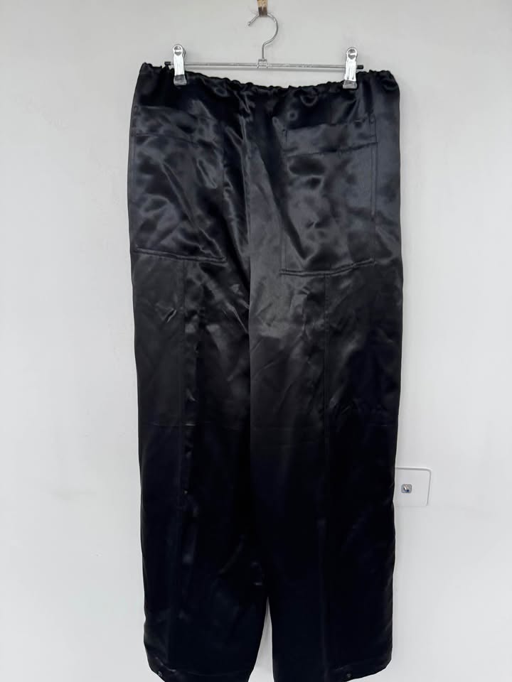 Harris Tapper Pants - size medium BNWT