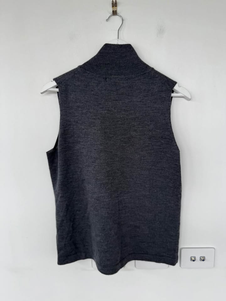Courtney Zheng Merino Wool Turtle Neck - size ML BNWT