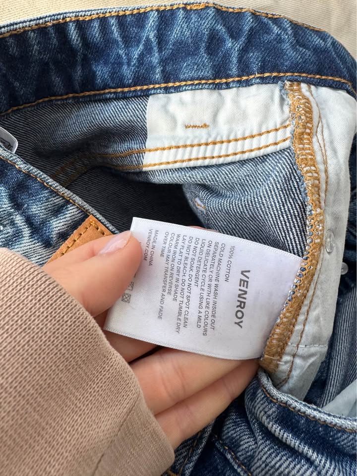 Venroy Jeans - size small