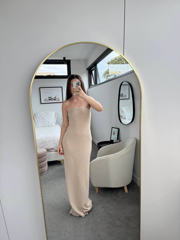 One Mile Knit Dress - size medium