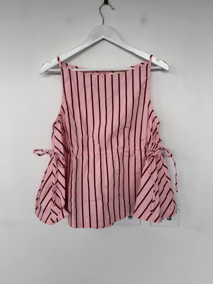 VRG GIRL Top - size 8 BNWT