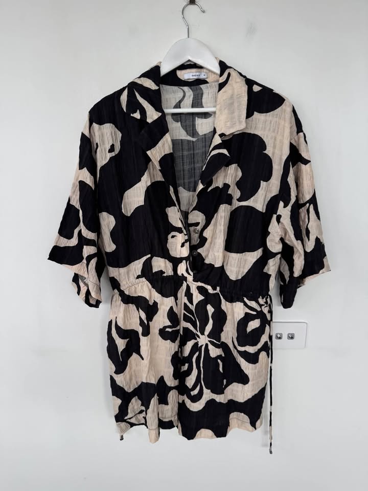 Sheike Playsuit - size 14