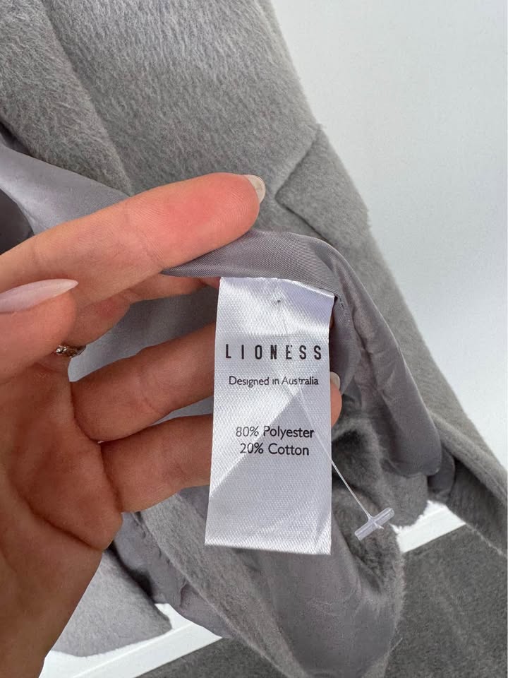 Lioness Blazer - size small