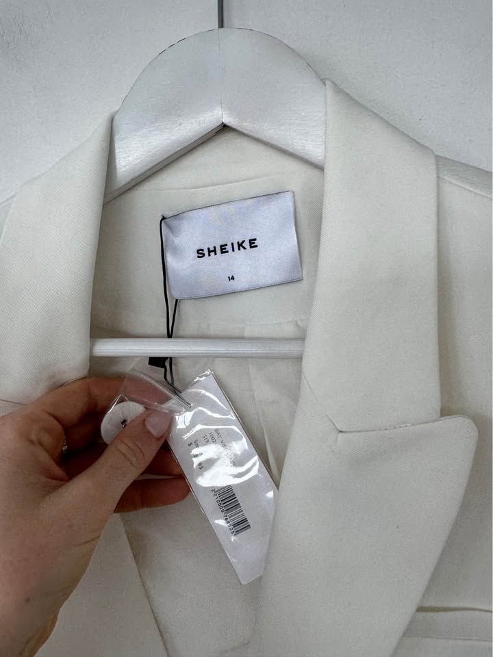 Sheike Blazer - size 14 BNWT