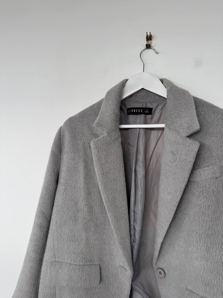 Lioness Blazer - size small