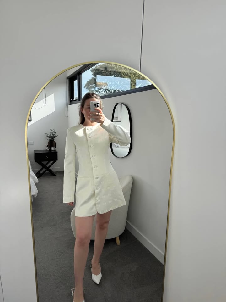 Lovaan Mini Dress - size 8
