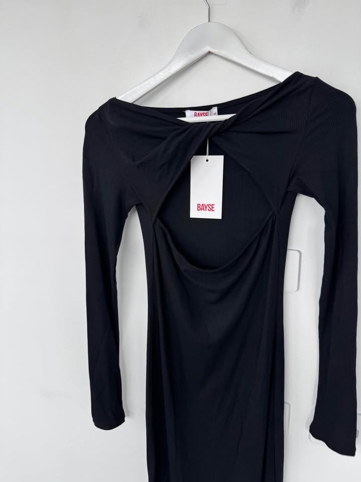 Bayse Brand Dress - size medium BNWT