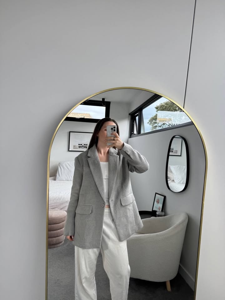 Lioness Blazer - size small