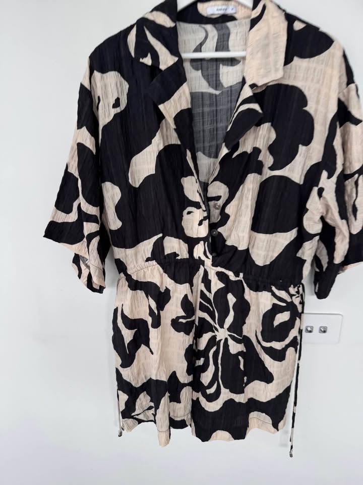 Sheike Playsuit - size 14