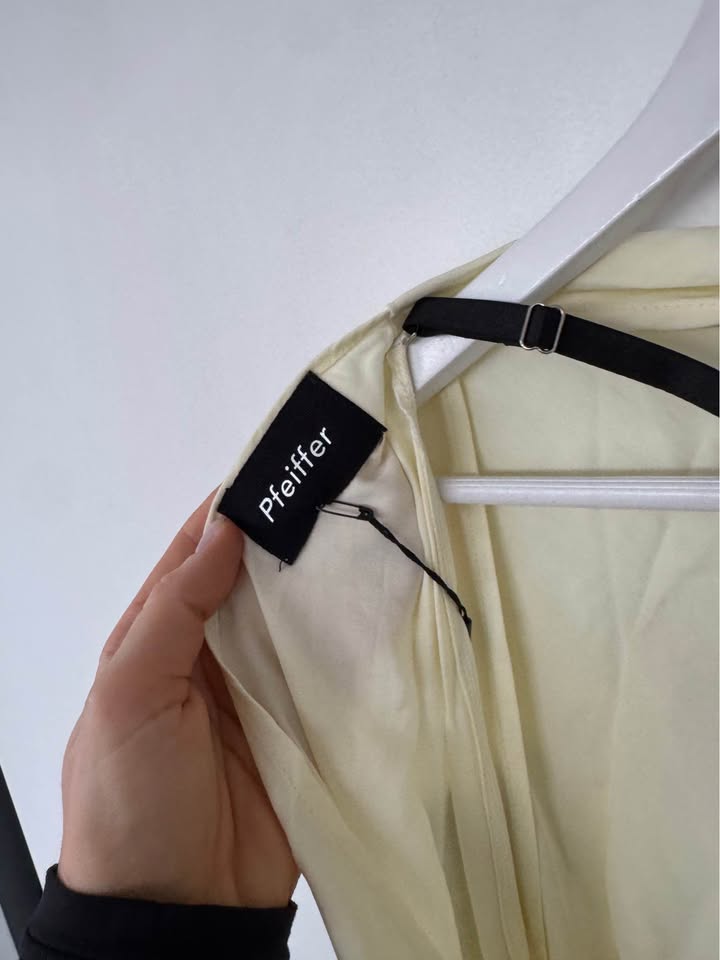 Pfeiffer Matia Gown - size small BNWT