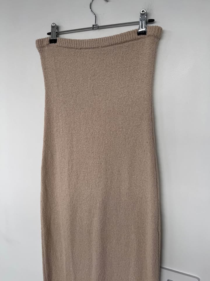 One Mile Knit Dress - size medium