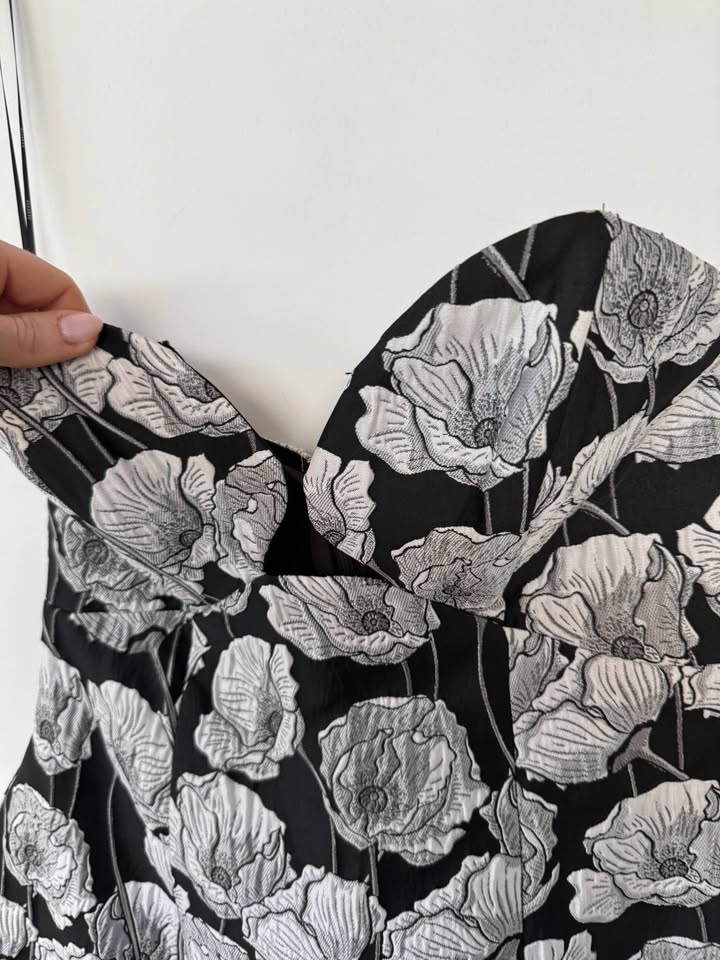 Elliatt Mini Dress - size small