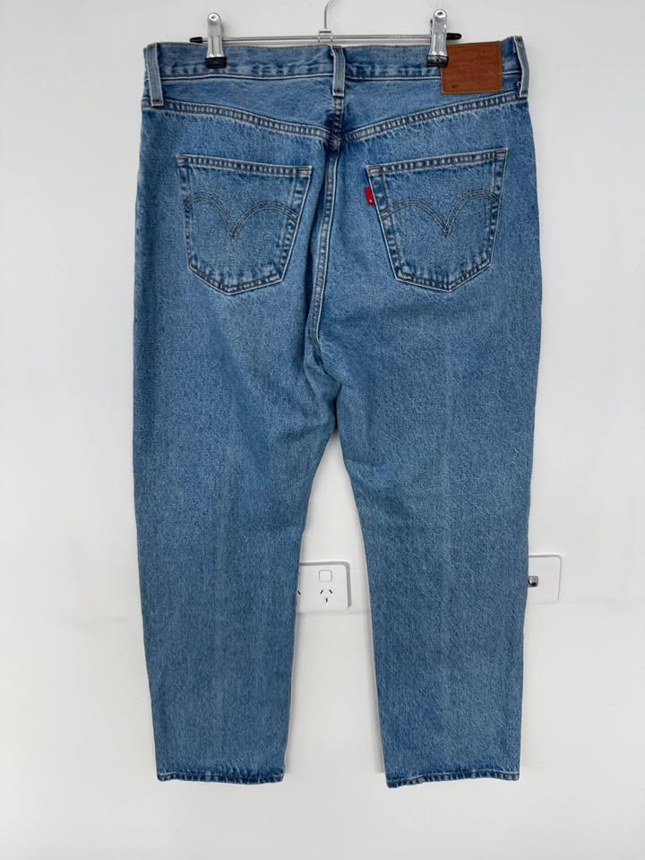 Levi Jeans - size 31
