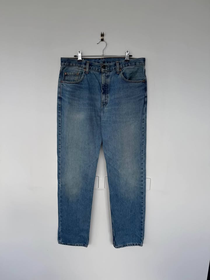 Levi Jeans - size 32