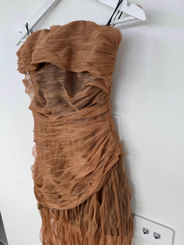Tohja Maxi Dress - size 6