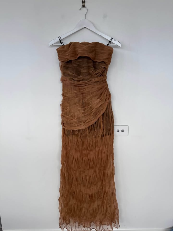 Tohja Maxi Dress - size 6