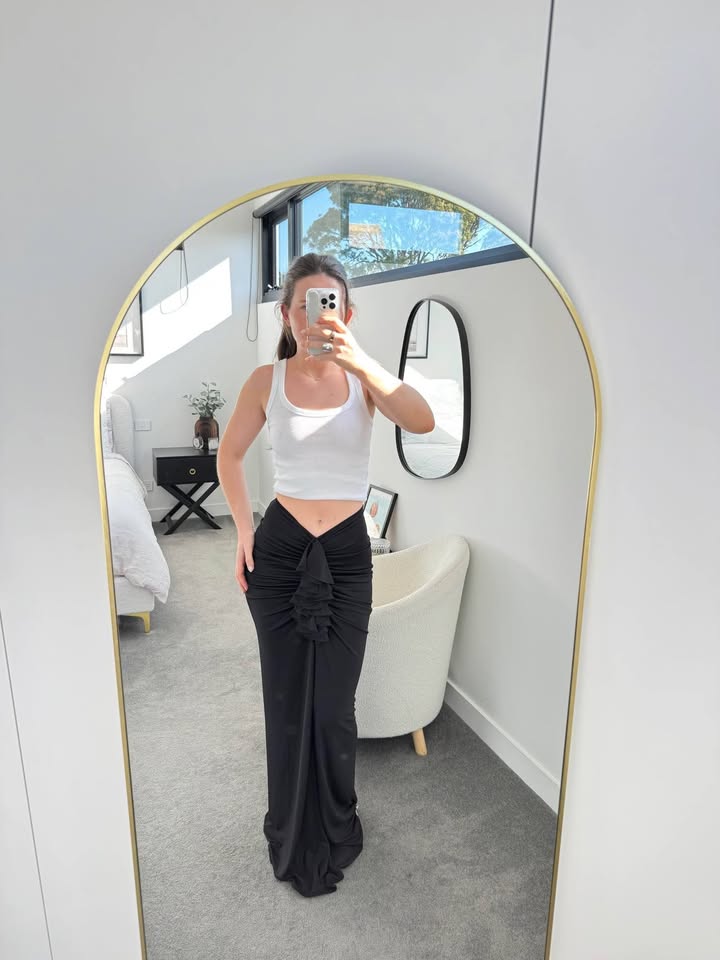 Helsa Skirt - size XXS