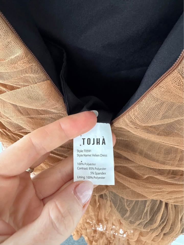 Tohja Maxi Dress - size 6