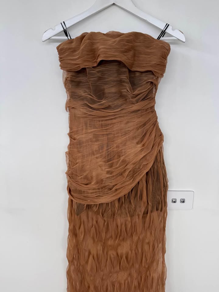 Tohja Maxi Dress - size 6