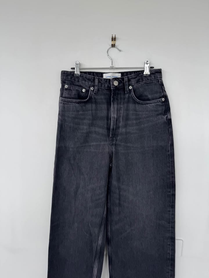 Levi Jeans - size 26
